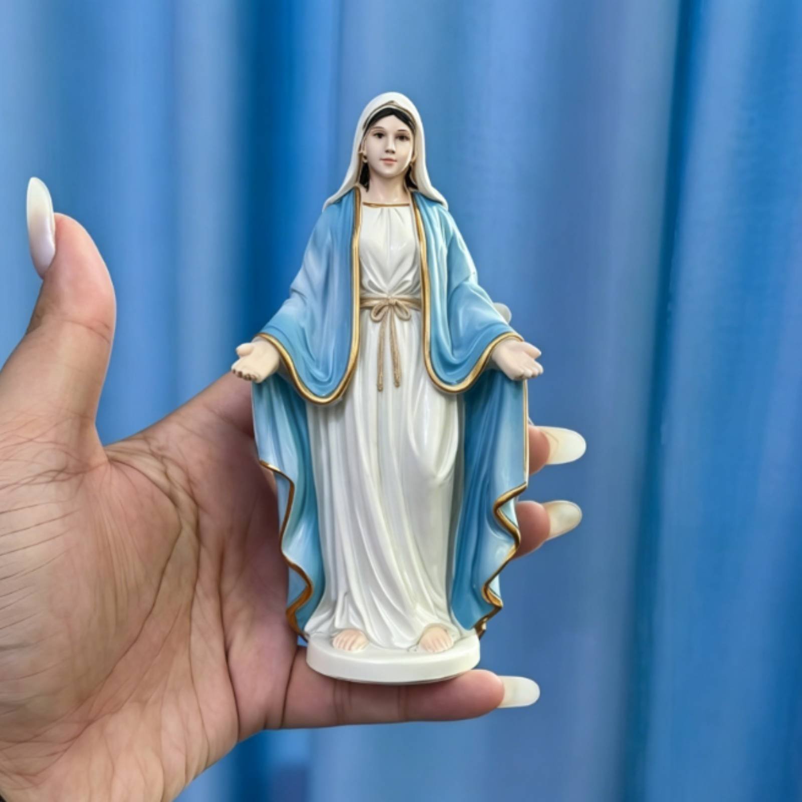 Resin Art And Design - Kadın Reçine Heykeli Özel Seri Reçine